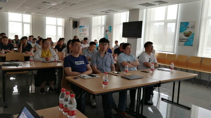 在选择网络教学平台时，以下要点需要关注：